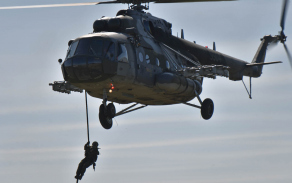 Dny NATO -Slanění technikou FastRope (Natodays.cz)